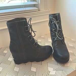 SOREL JOAN OF ARCTIC WEDGE II QUARRY size 7 NWOT